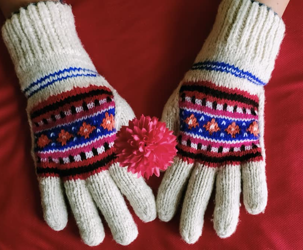 Lahauli Socks and Gloves